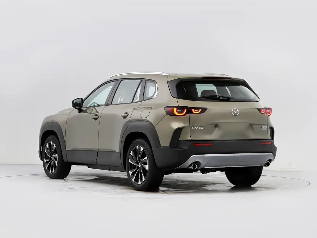 Mazda CX-50 — когда «слишком городской» CX-5 кажется вам недостаточно серьёзным