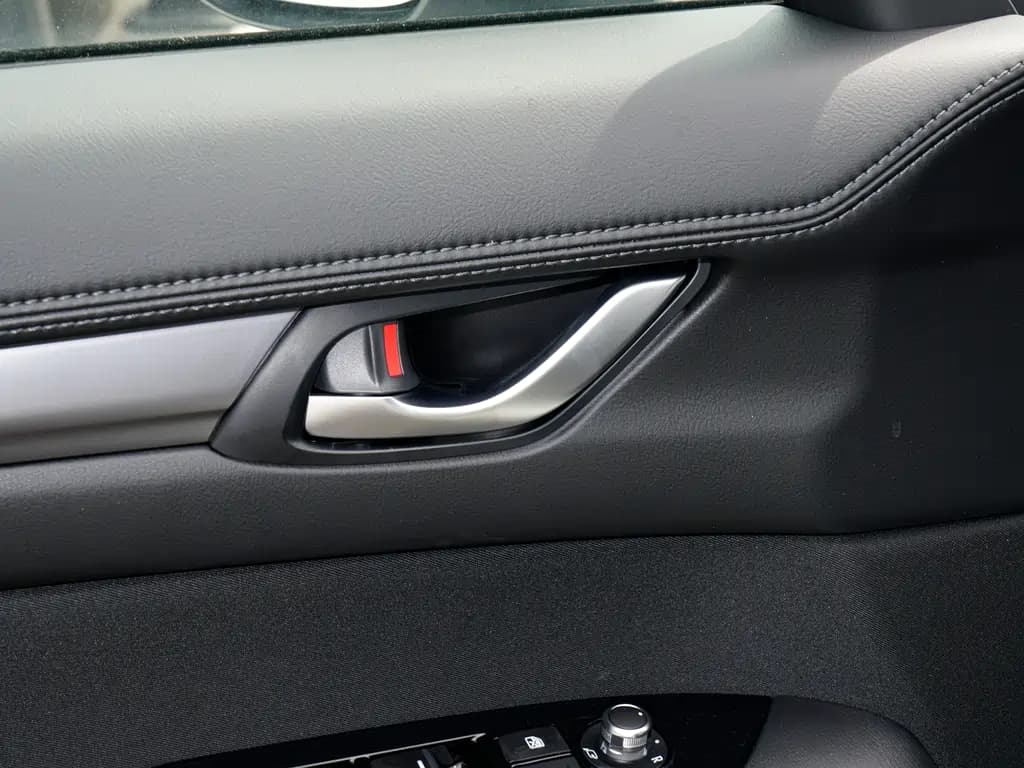 Профиль CX-5 — выверенные пропорции, фирменный язык дизайна Kodo